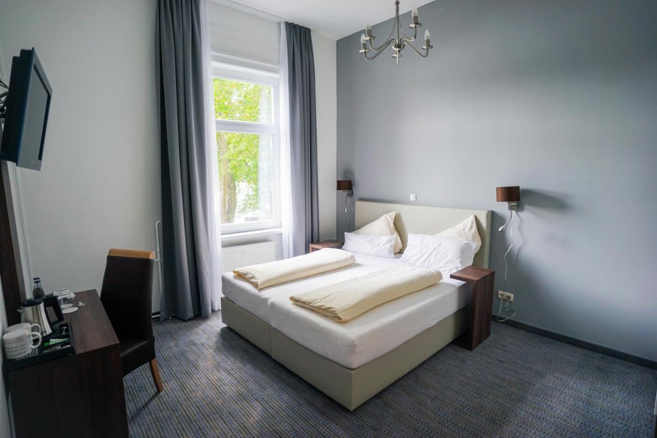 Hotel Am Schloss Biebrich فيسبادن المظهر الخارجي الصورة